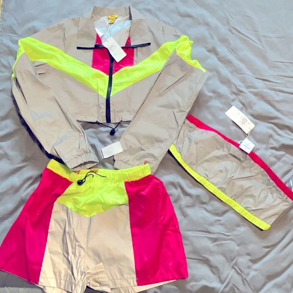 3-PIECE Athleisure Set - Picture 2 of 5